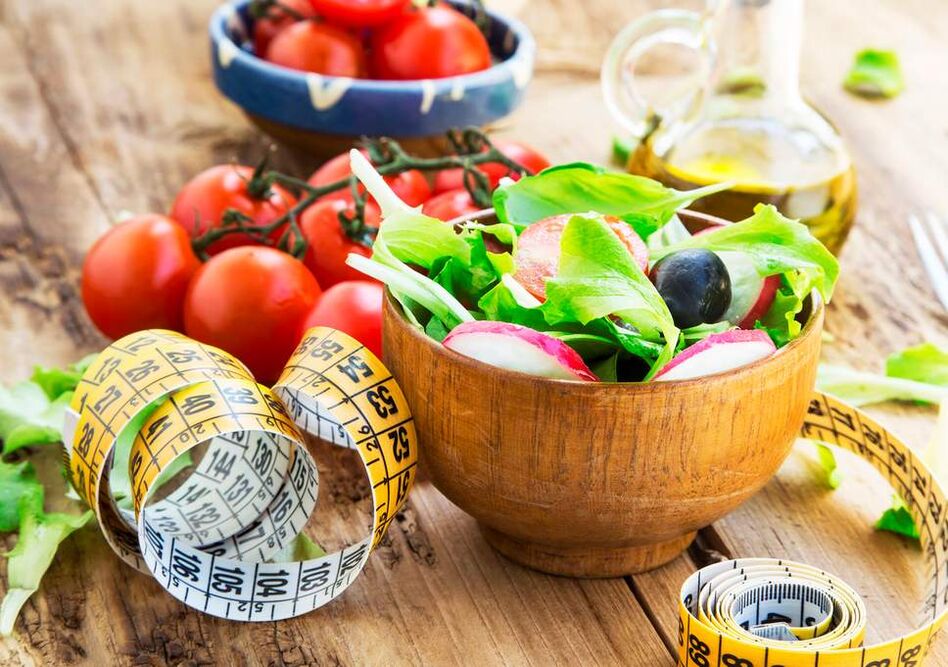 Lorsque vous perdez du poids à la maison, il est utile d'inclure des légumes frais dans votre alimentation